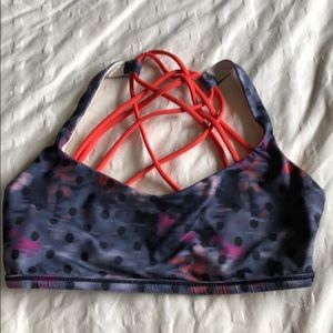Lululemon sports bra